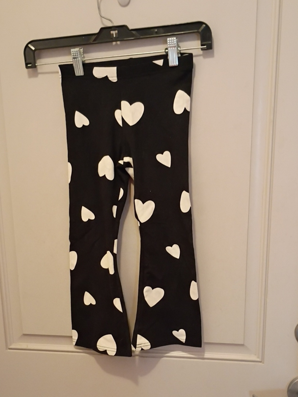 Old Navy Girl's Heart Print Flare Leggings Size Small(6-7)